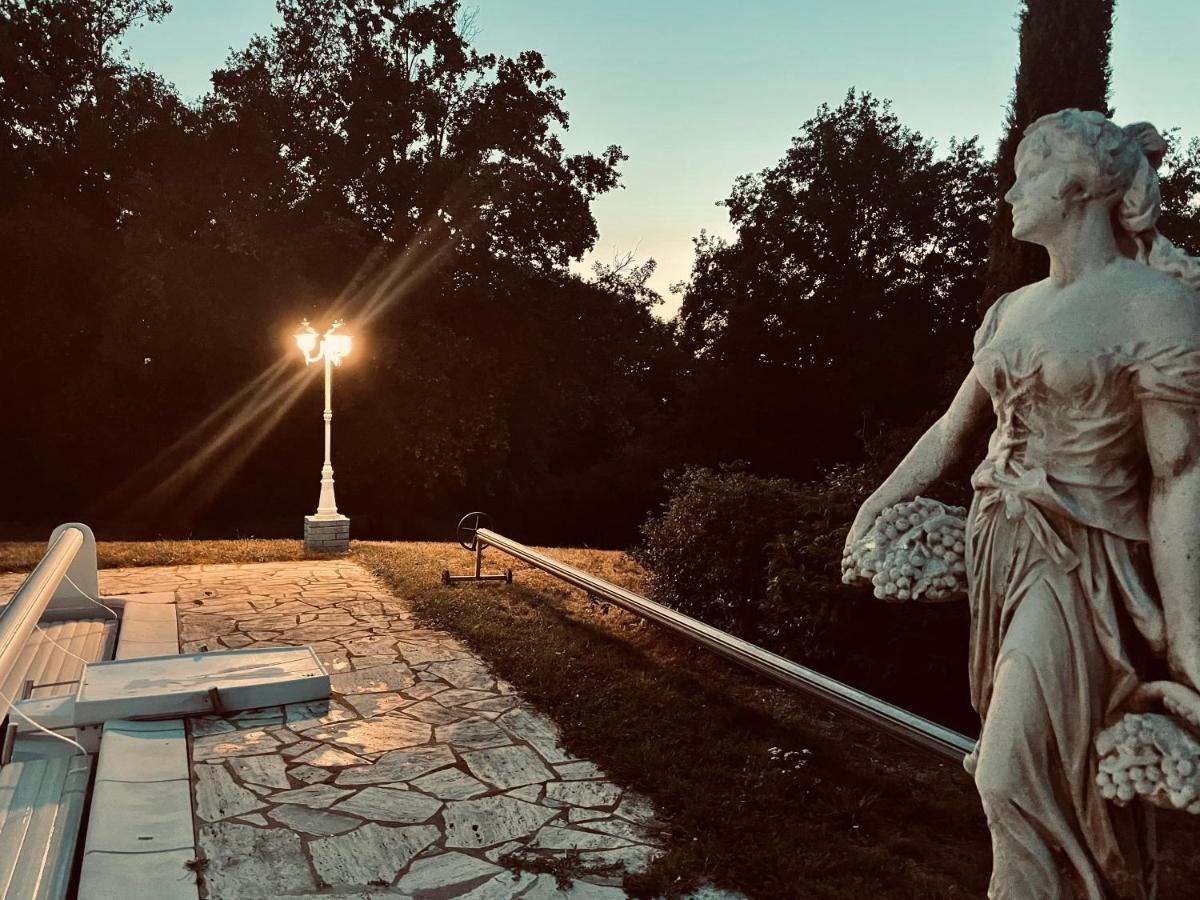 La Villa Perroquet Poncins Exteriér fotografie